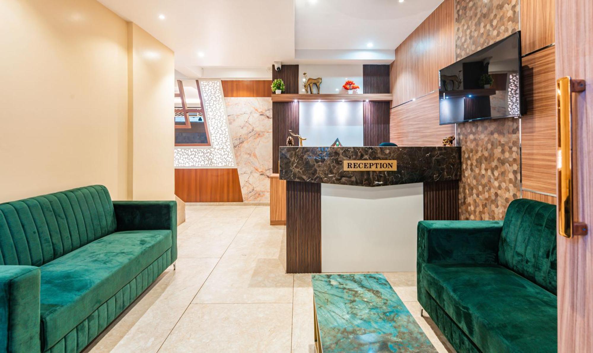 Lemon Wood Suites Pune Eksteriør billede